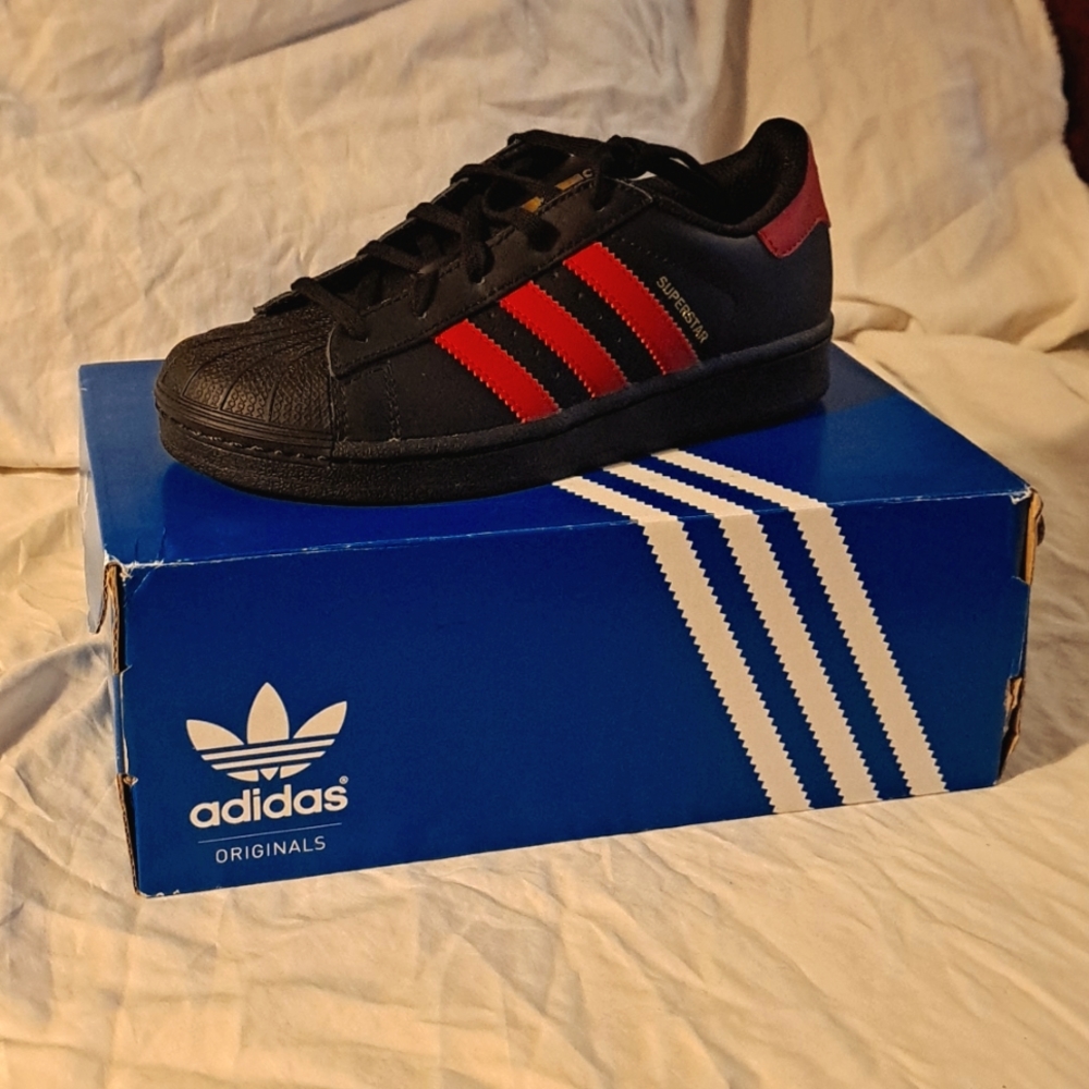 New with box! Adidas superstar originals!
